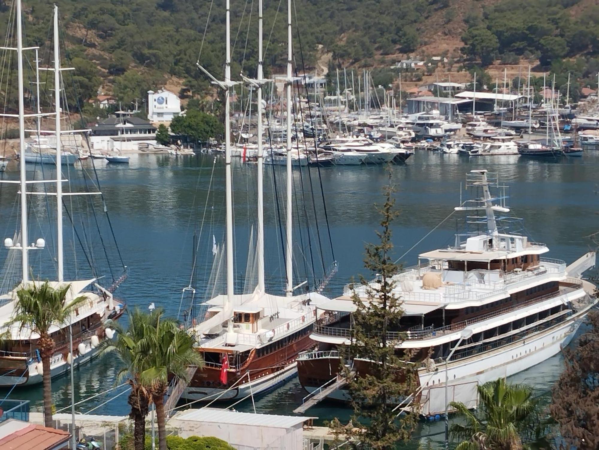 Duygu Apart spellbinding sea views Fethiye Bilik gambar